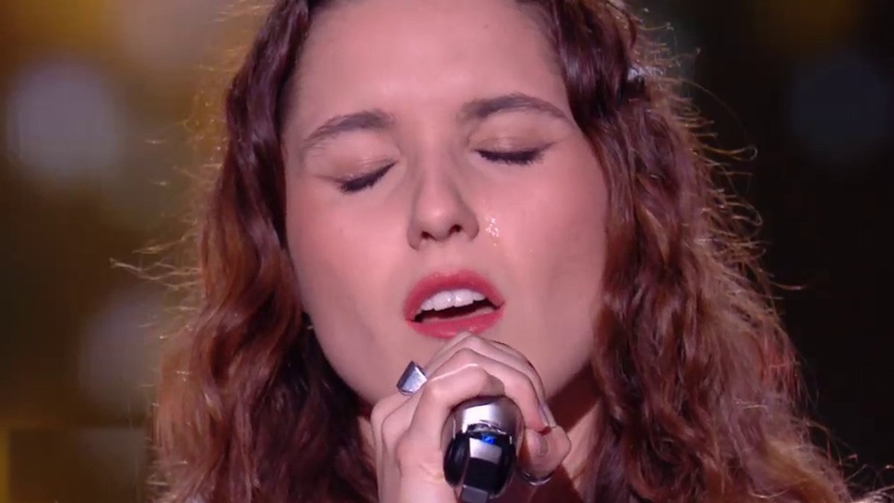 The Voice : Clem chante « Popcorn salé » en larmes et scotche le jury.