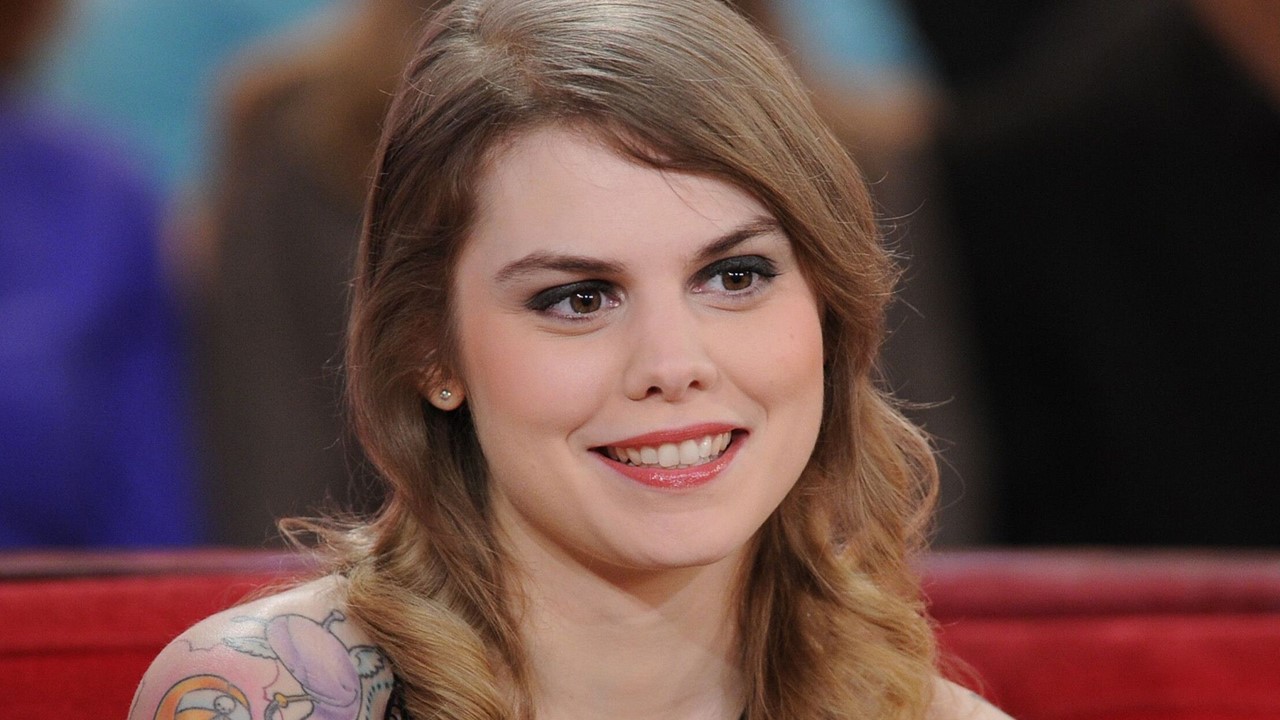 Bon anniversaire à Cœur de Pirate (34 ans).