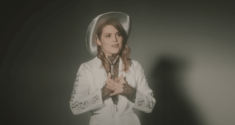 Découvrez le nouveau clip de Cœur de Pirate