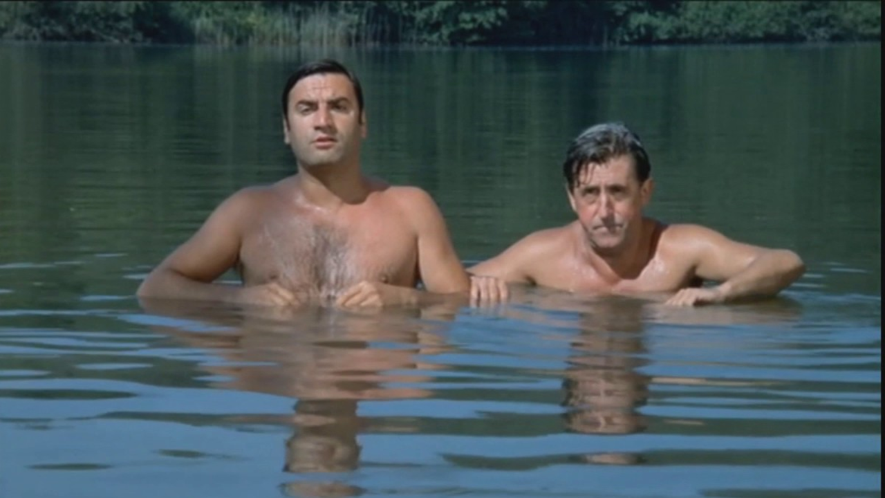 Scène culte : Un p&rsquo;tit bain pour le chef ! Qu&rsquo;est-ce que vous nagez bien chef !