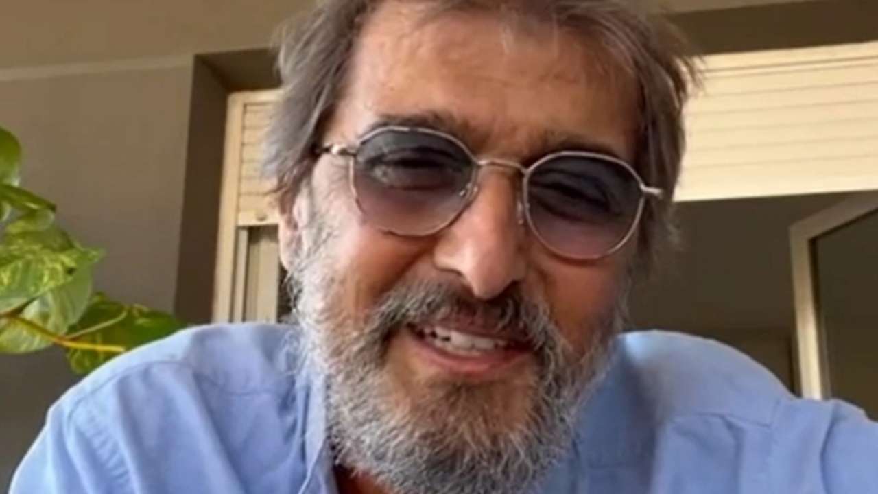 Après des mois difficiles, Daniel Levi heureux ! Il est à nouveau Papa à 60 ans. Ecoutez son message !