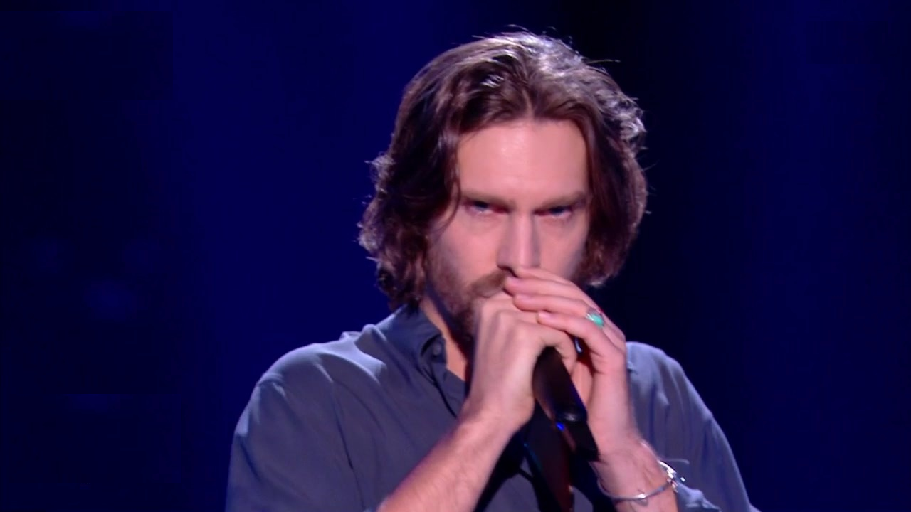 The Voice : Le phénomène Stephen Di Tordo, le candidat  qui balance son micro. Les téléspectateurs ont réagi.