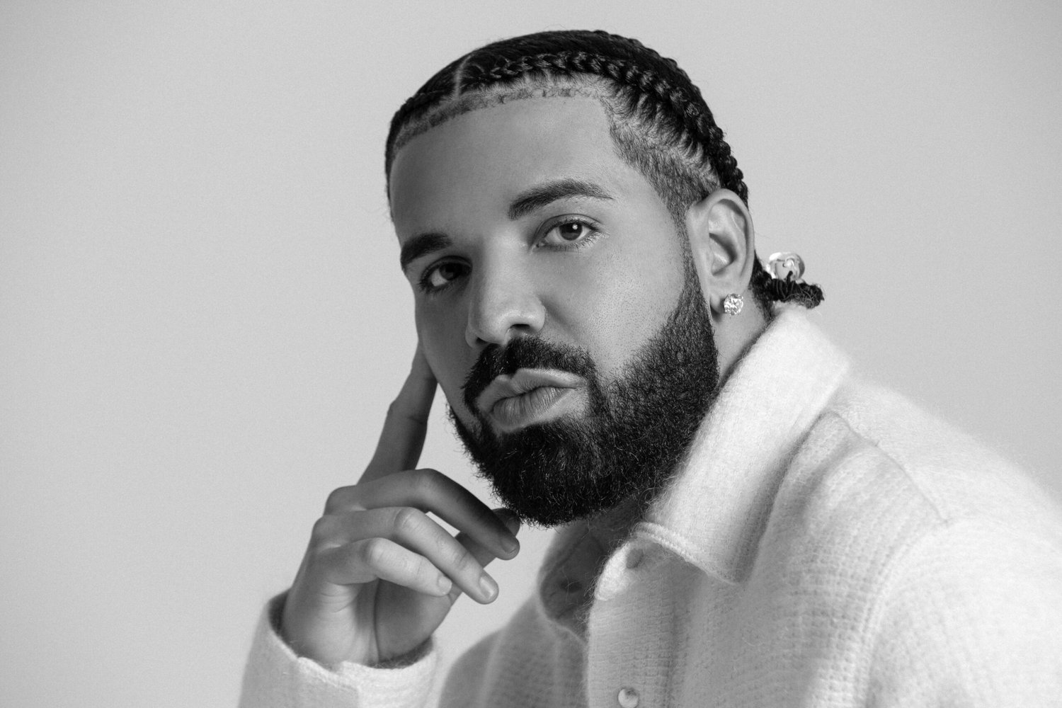 Happy birthday to Drake (37 years old). The seductive rapper began his ...