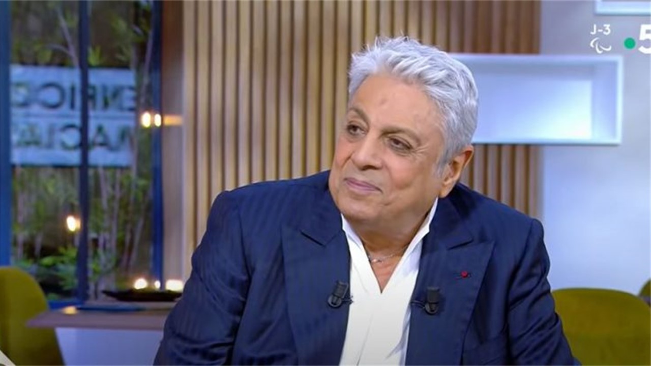 Enrico Macias, chanteur de la paix. Une tournée dans toute la France pour ses 60 ans de carrière