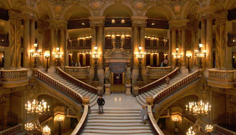 L'opéra Garnier, une merveille parisienne... - escalier
