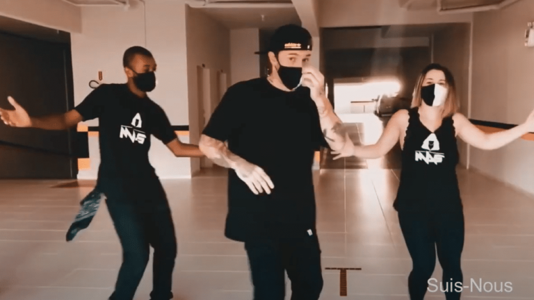 Moins de 6, plus d'1 mètre. Comment faire la fête le 31 !! - fete 1