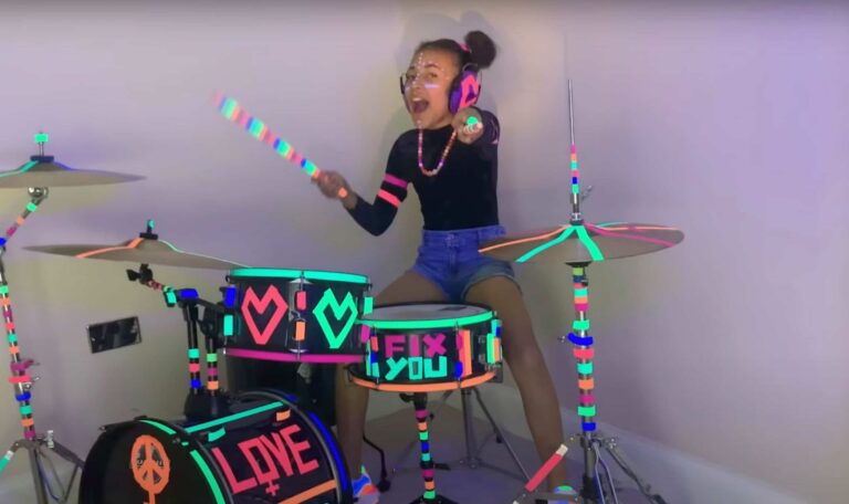 Petite prodige de la batterie, Nandi Bushell (10 ans) joue "Fix You" de Coldplay. - fix you scaled 1