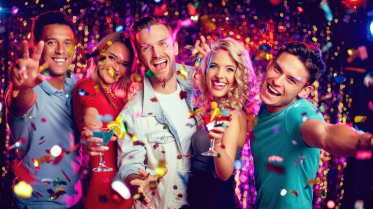 Une compil pour faire la fête. Plus de 2h de musique d&rsquo;ambiance.