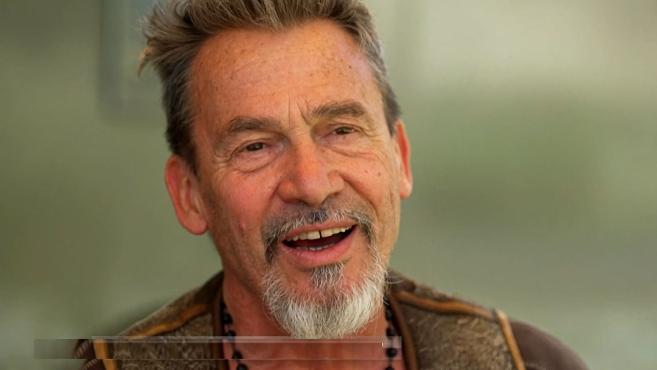 Florent Pagny invité chez Laurent Delahousse dimanche 2 avril pour la sortie de son livre