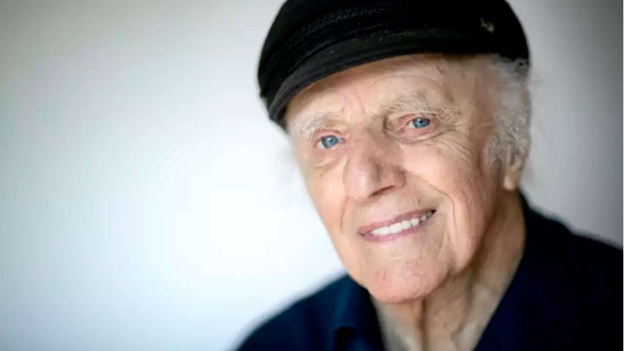 Bon anniversaire à Gilles Vigneault (94 ans). Réécoutez  « Quand les hommes vivront d&rsquo;amour » en 1974.