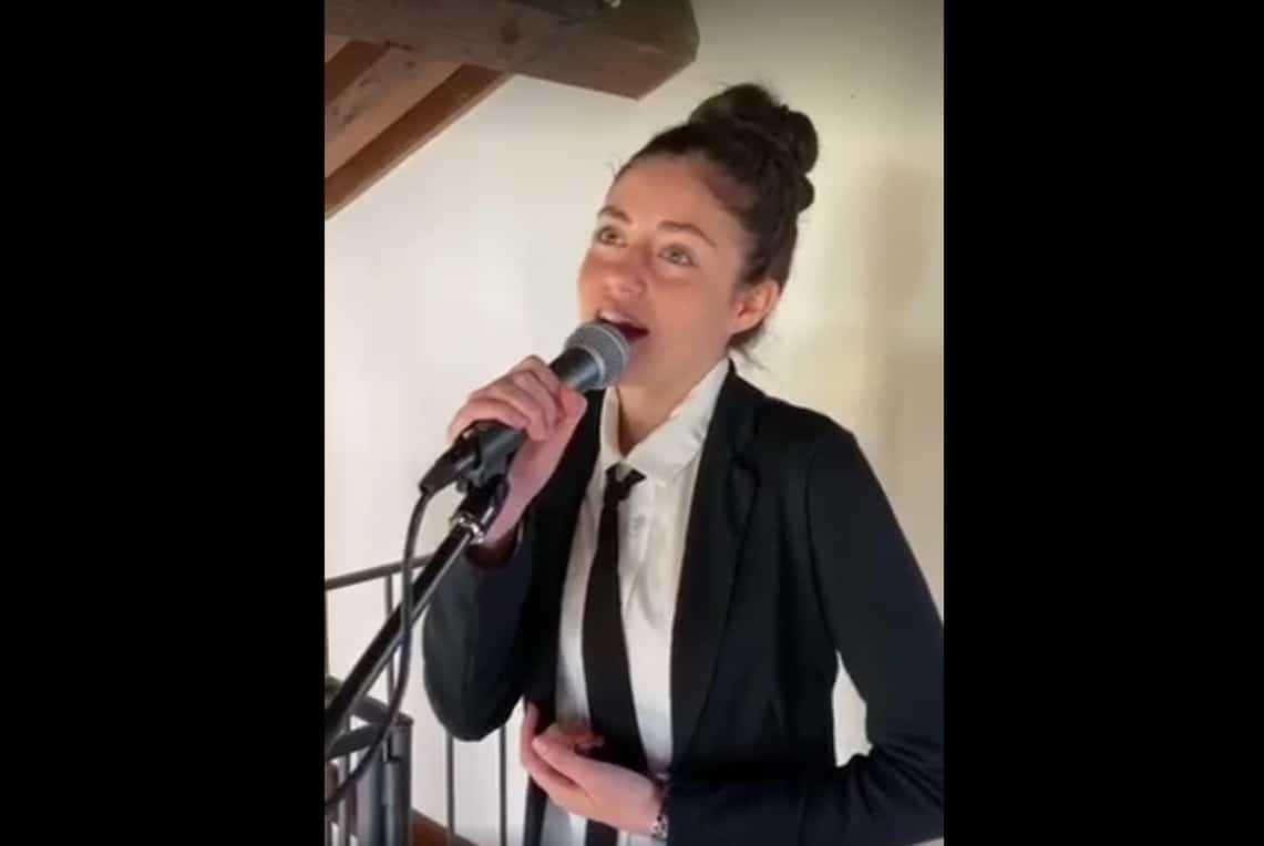 Giulia Falcone – SOS d’un terrien en détresse