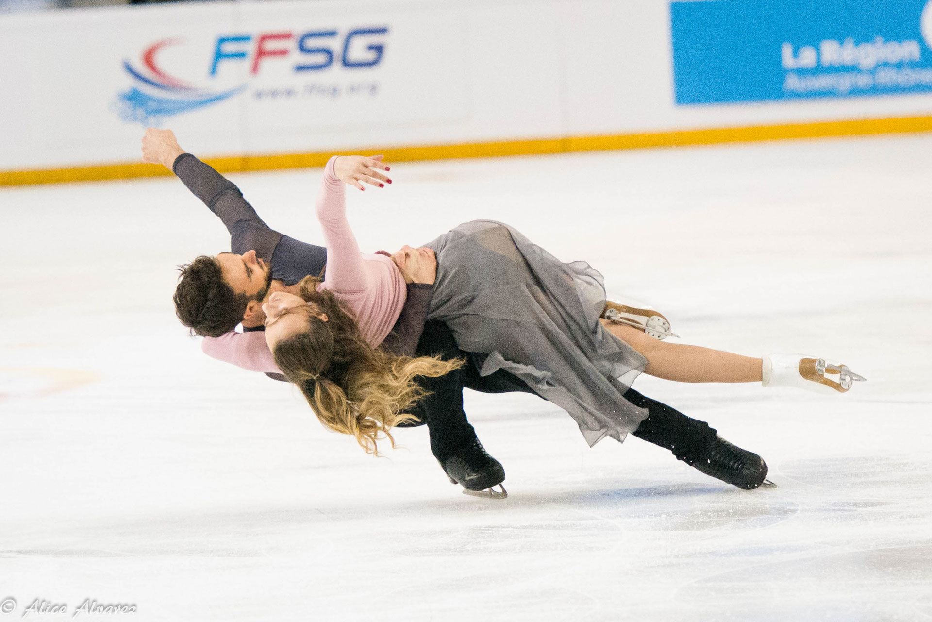 Stayin&rsquo; Alive dansé sur la glace.