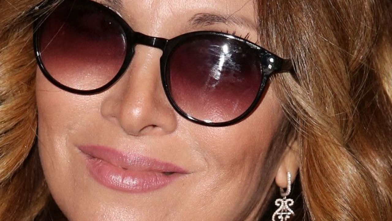 Interview d&rsquo;Hélène Ségara : « J&rsquo;avais 12 à chaque œil avant de me réveiller presque aveugle »