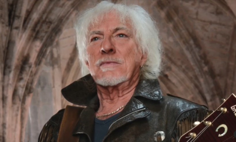 « l&rsquo;arrivée approche, alors j&rsquo;ai donné tous mes biens à mes enfants » Bon anniversaire à Hugues Aufray (94 ans) :