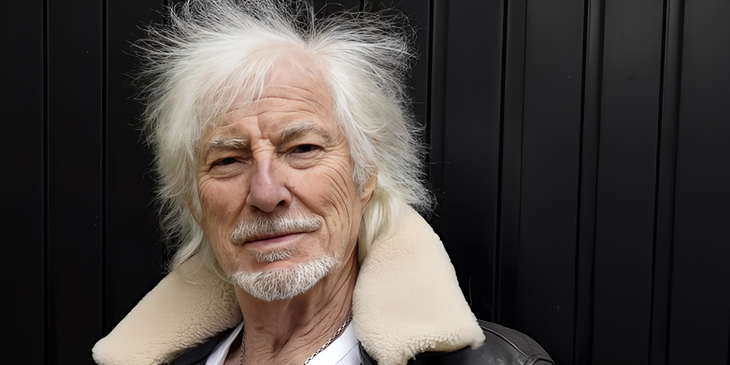 « Je n&rsquo;ai aucune raison pour arrêter les concerts ». A 94 ans Hugues Aufray triomphe à l&rsquo;Olympia !