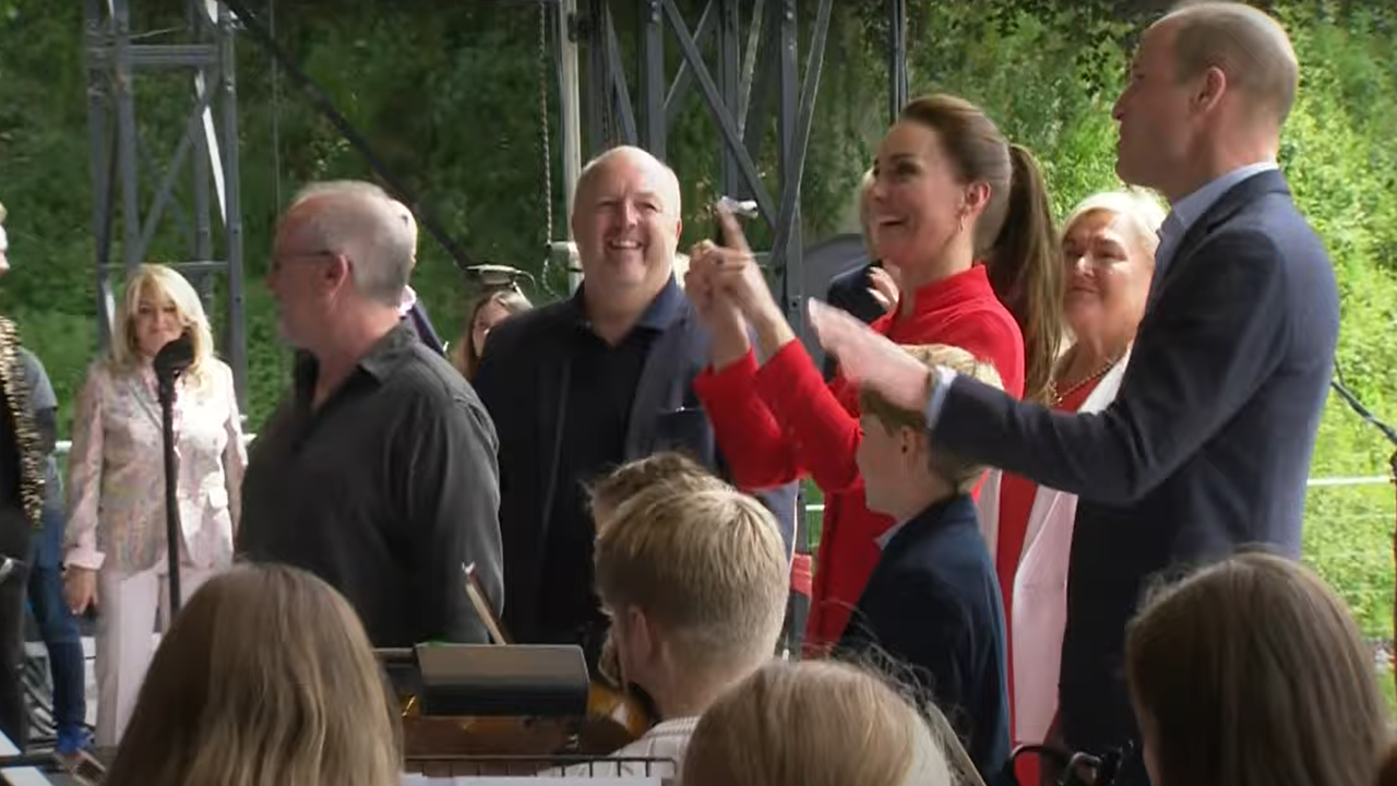 Jubilé: Le Prince William, Kate et Charlotte prennent la baguette pour diriger un orchestre .