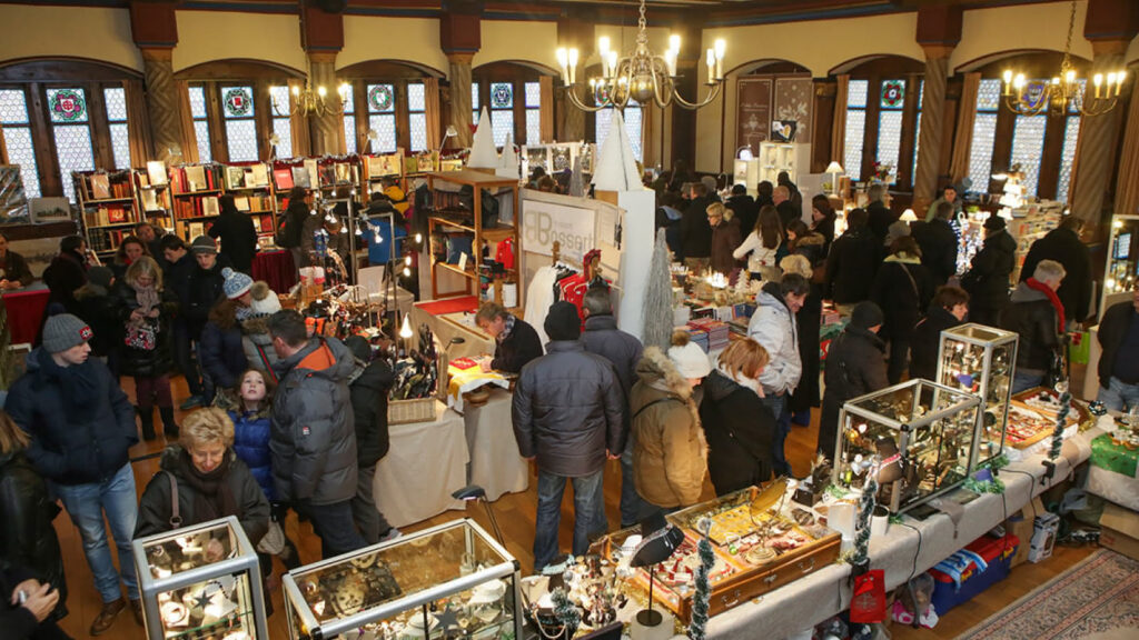 intérieur du Koïfhus - marché de Noël de Colmar