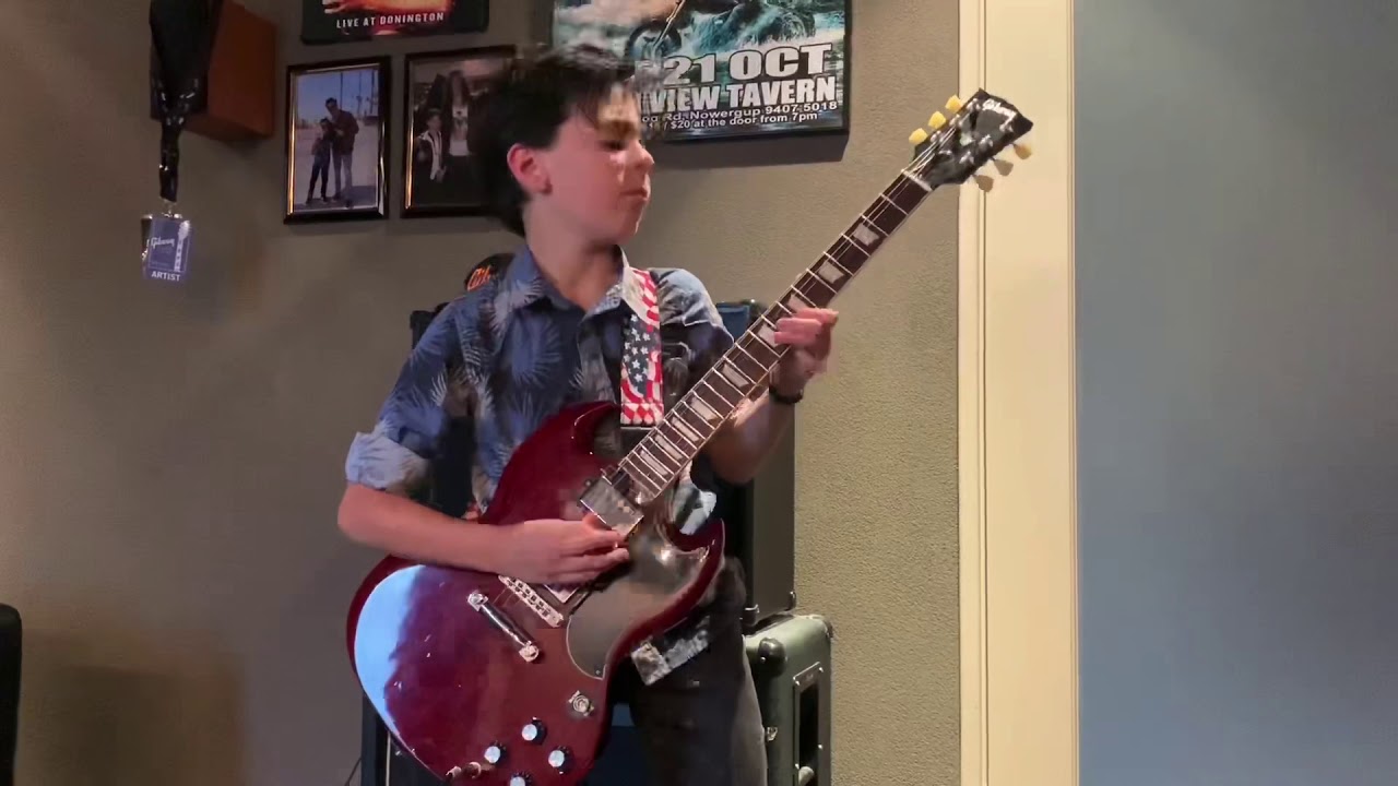 Jayden (12 ans) joue Eruption de Van Halen