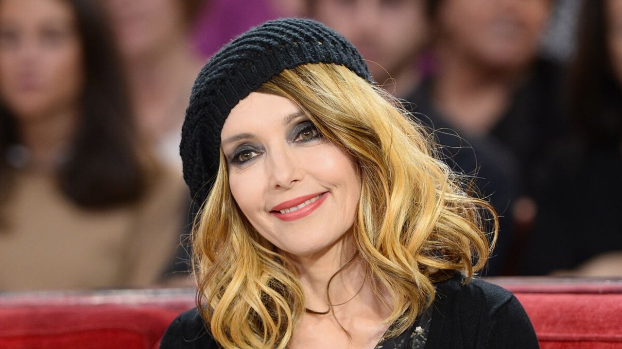 Bon anniversaire à Jeanne Mas (66 ans) – Rouge et Noir – Toute première fois – Johnny Johnny – Sauvez moi –