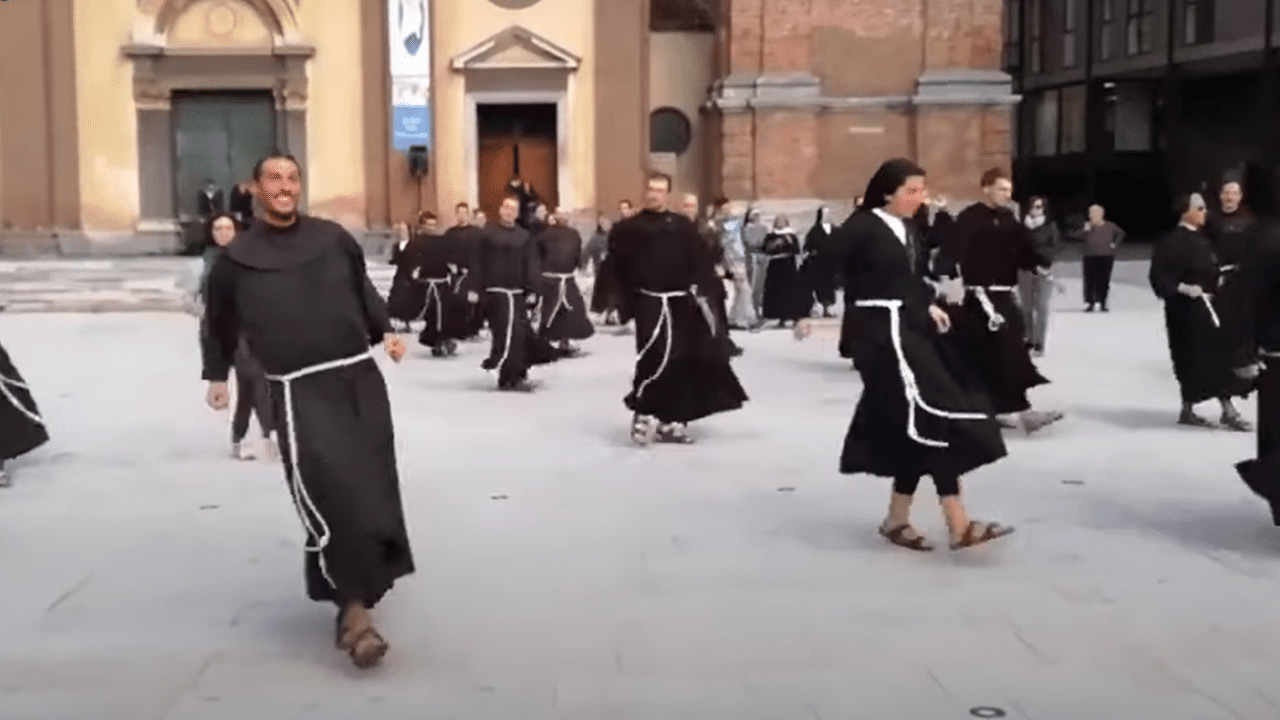 Jerusalema. Les religieux s&rsquo;y mettent aussi !