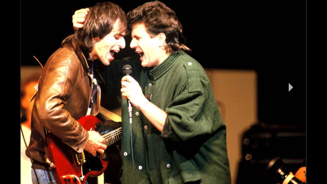 L&rsquo;histoire de la chanson « Confidentiel » de Jean-Jacques Goldman devenue hommage à Daniel Balavoine, décédé le 14 janvier 1986 à l&rsquo;âge de 33 ans.