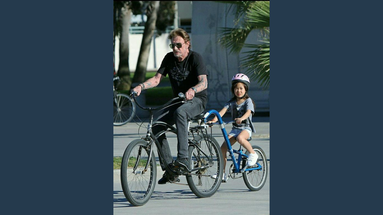 Découvrez 10 photos exceptionnelles de Johnny