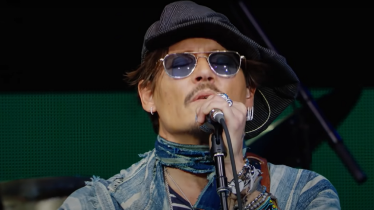 Johnny Depp sera l'invité surprise du Festival Jardin Sonore de Vitrolles le 23 juillet. - johnny depp