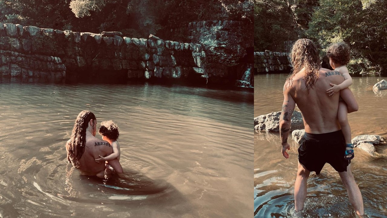 Julien Doré : Baignade en rivière avec son fils.