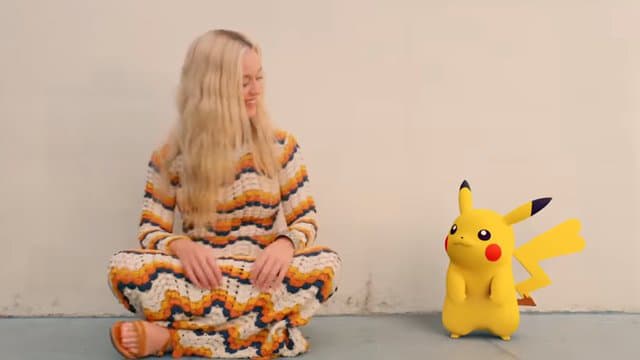 Katy Perry et Pikachu dans le nouveau clip "Electric" qui fête les 25 ans de Pokémon. - katy perry et pikachu