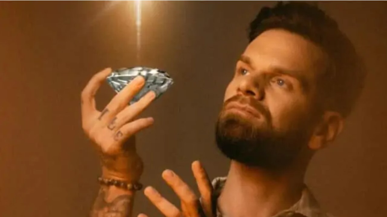 Découvrez « Ne pars pas » le nouveau titre de Keen&rsquo;V qui nous propose une chanson romantique.