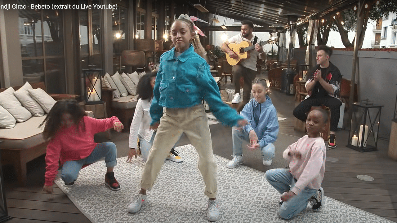 « Bebeto » Kendji Girac en Live avec des enfants, dans son milieu naturel.