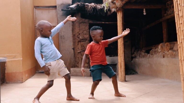 Les enfants d’Afrique ont la danse en eux - kids jerusalema