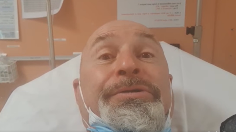 Vincent Lagaf' victime d'un accident : Hospitalisé, il publie une vidéo et raconte. - lagaf