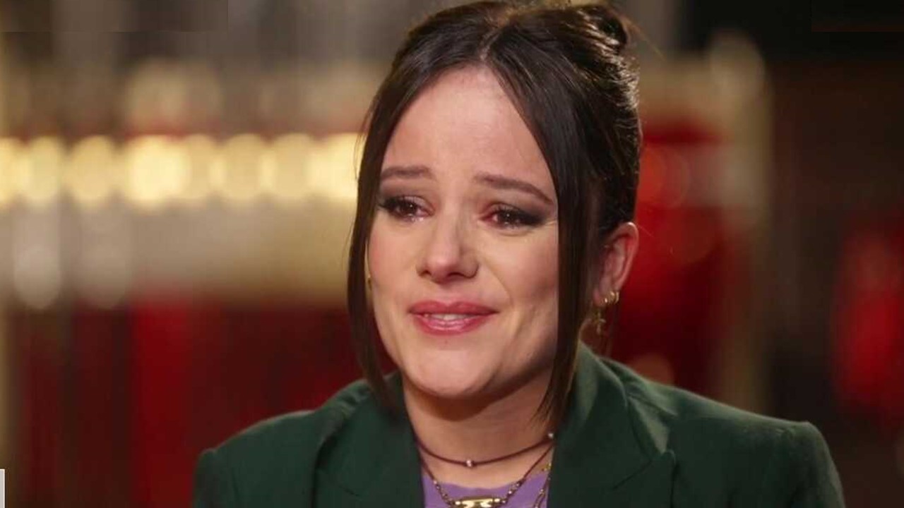 Alizée en larmes pendant l&rsquo;interview de Nikos Aliagas…