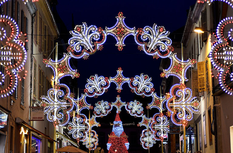 Les lumières de Noël de Montbéliard - 36° édition. - lumieres de noel illumination rue cuvier montbeliard 1428x939px