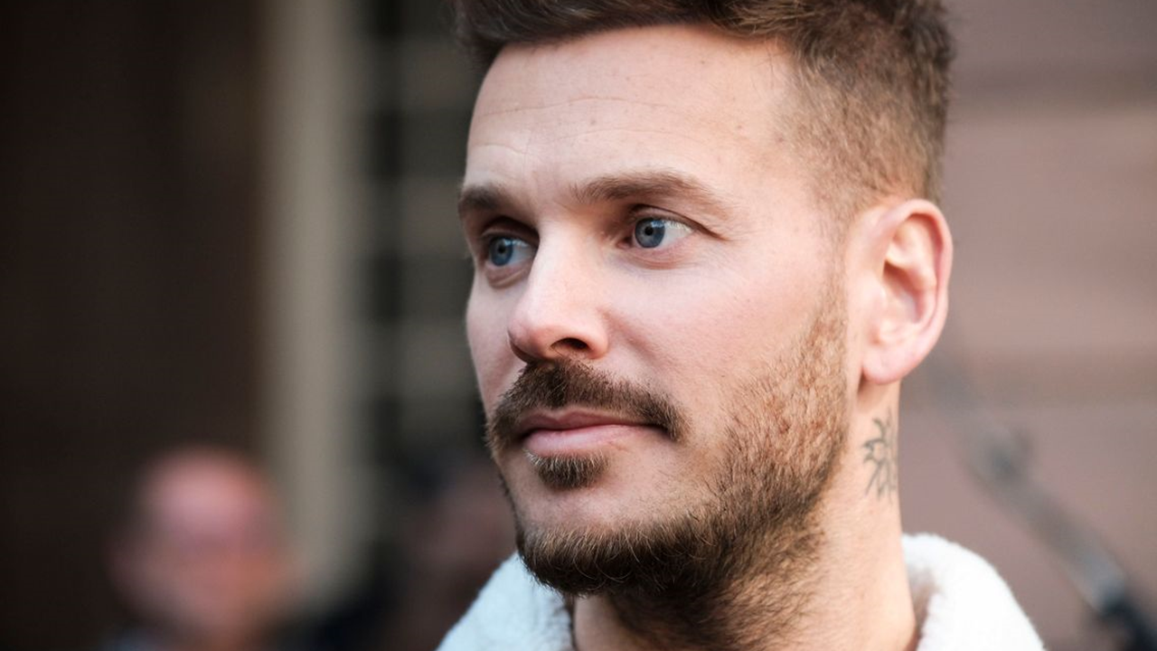 Discover M Pokora’s new haircut, which is unexpected to say the least ...