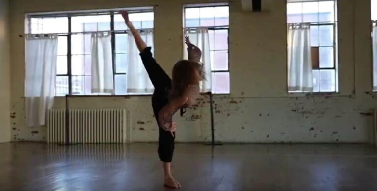 Jeune danseuse Canadienne de 13 ans - maika forget because of you