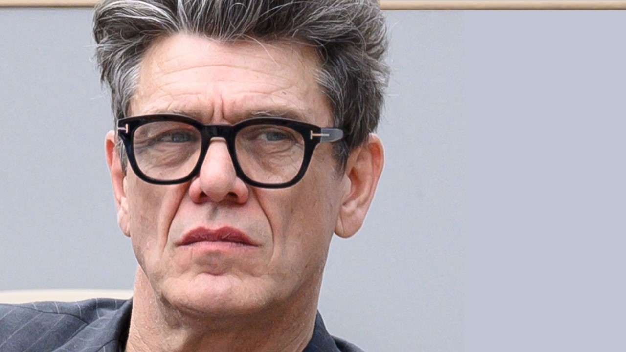 La ville de Saint-Tropez organise un concert de Marc Lavoine. Gratuit pour les tropéziens, interdit aux touristes !