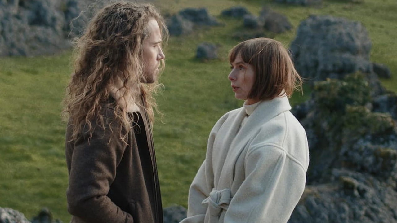 Découvrez le duo Julien Doré – Marie Flore dans « Palmiers en hiver »