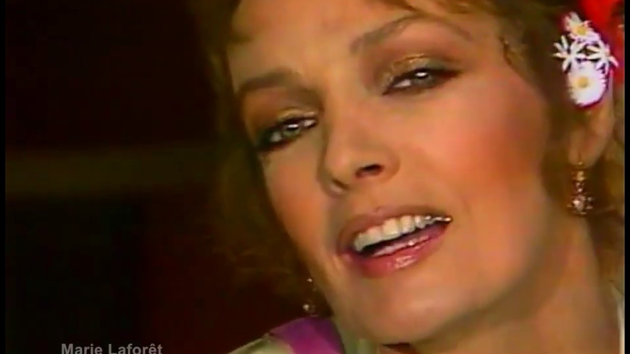 1977: Marie Laforêt chantait la séparation des Beatles avec « Il a neigé sur Yesterday »