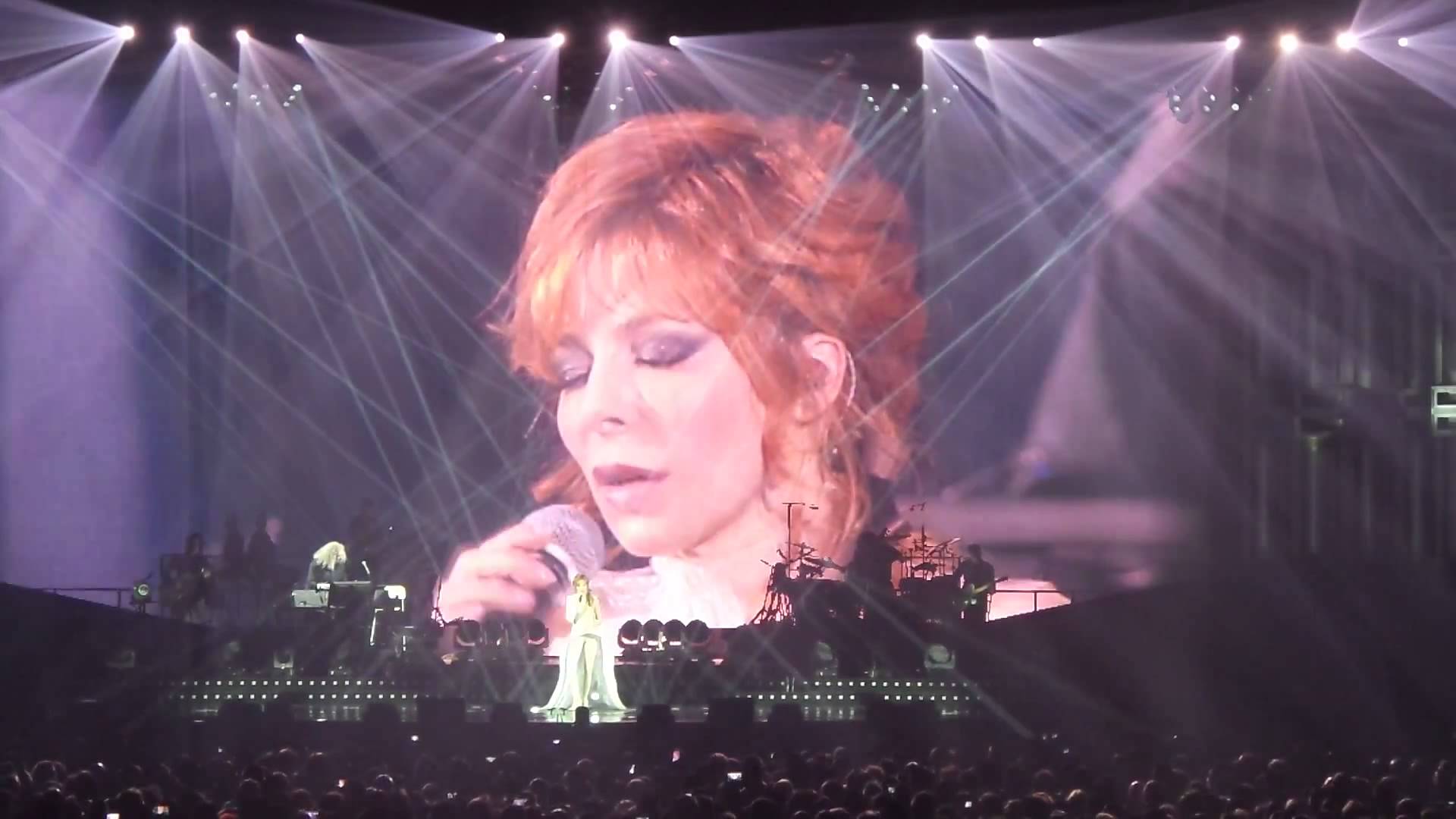 MYLENE FARMER ANNONCE 6 CONCERTS EN JUIN 2019