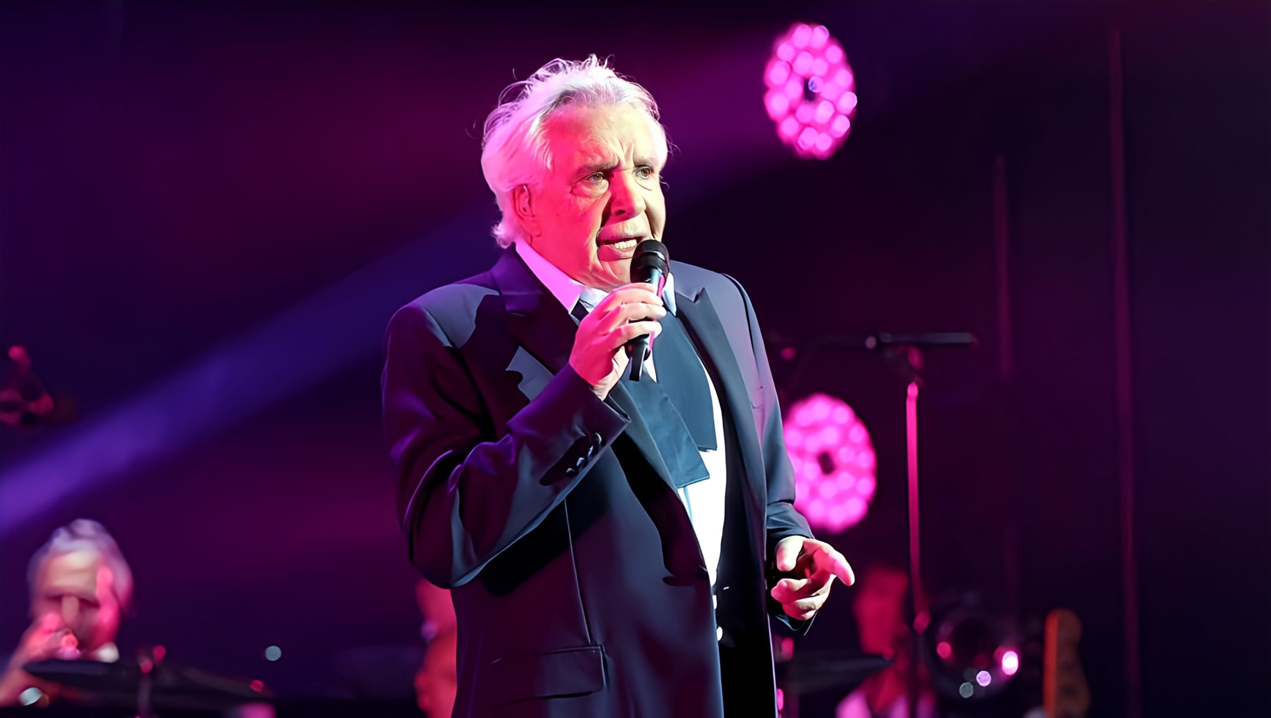 A moins de quatre heures de l&rsquo;évènement, Michel Sardou annule son concert de Brest pour raison médicale