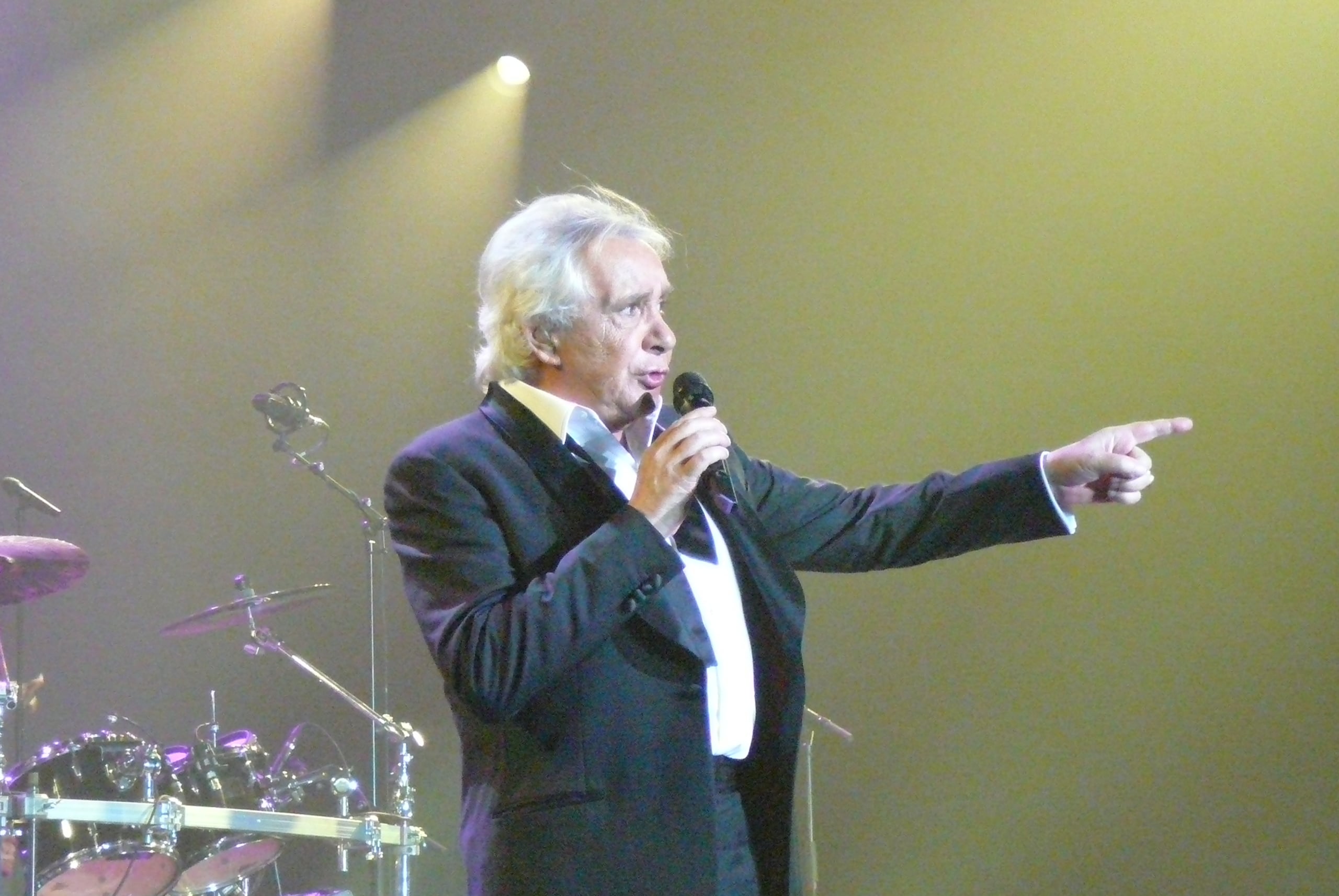 Live 2013 Michel Sardou "Les vieux mariés" SuisNous