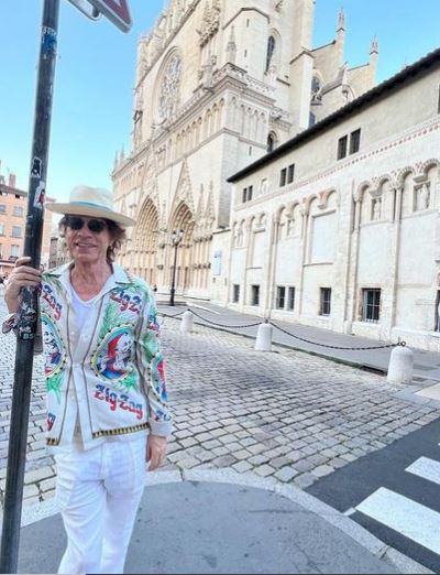 Incognito Mick Jagger se balade en touriste dans les rues de Lyon. Diaporama... - mick 1