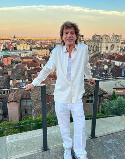 Incognito Mick Jagger se balade en touriste dans les rues de Lyon. Diaporama... - mick 5