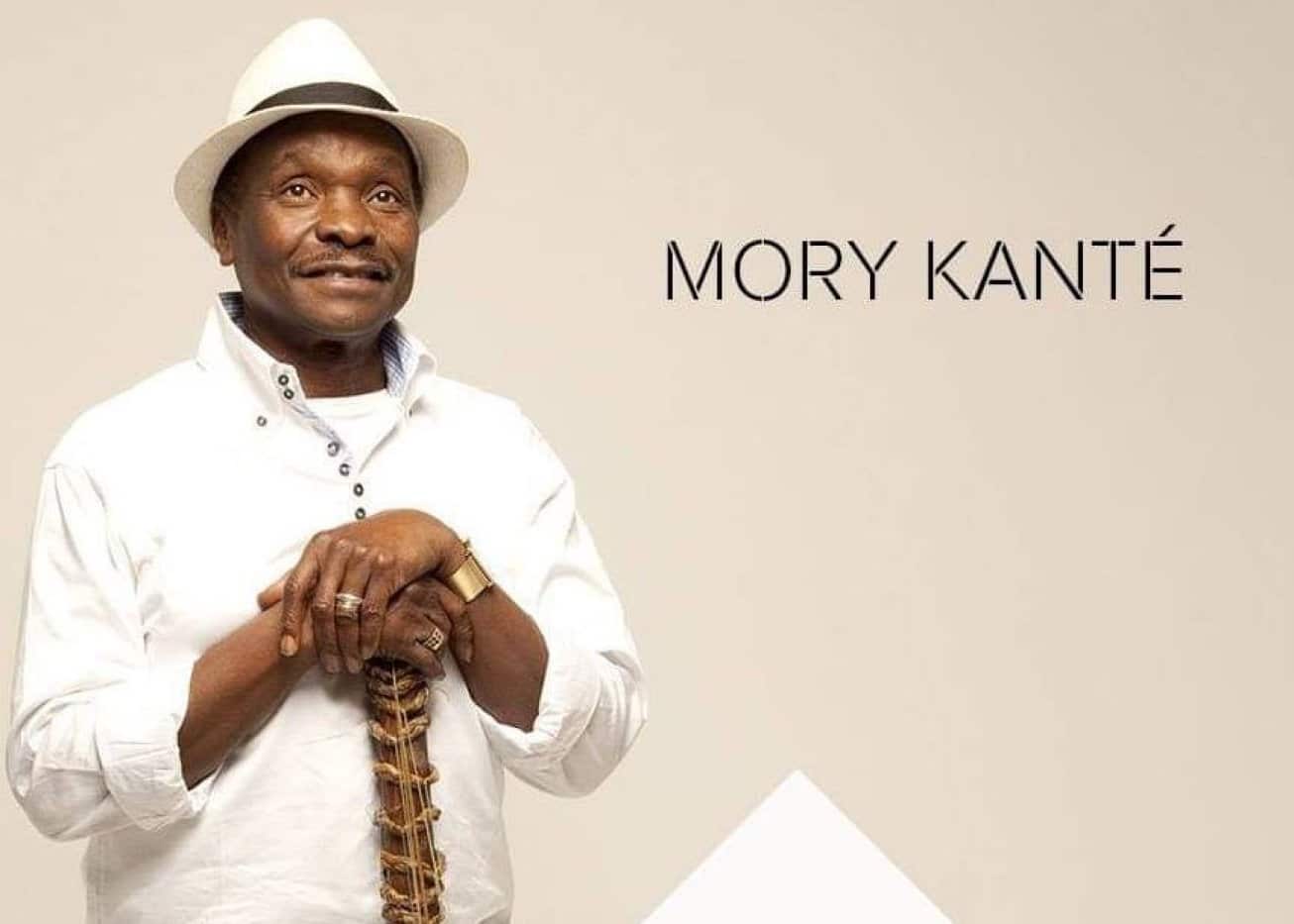 Le chanteur guinéen Mory Kanté qui chantait « Yéké Yéké » est mort.