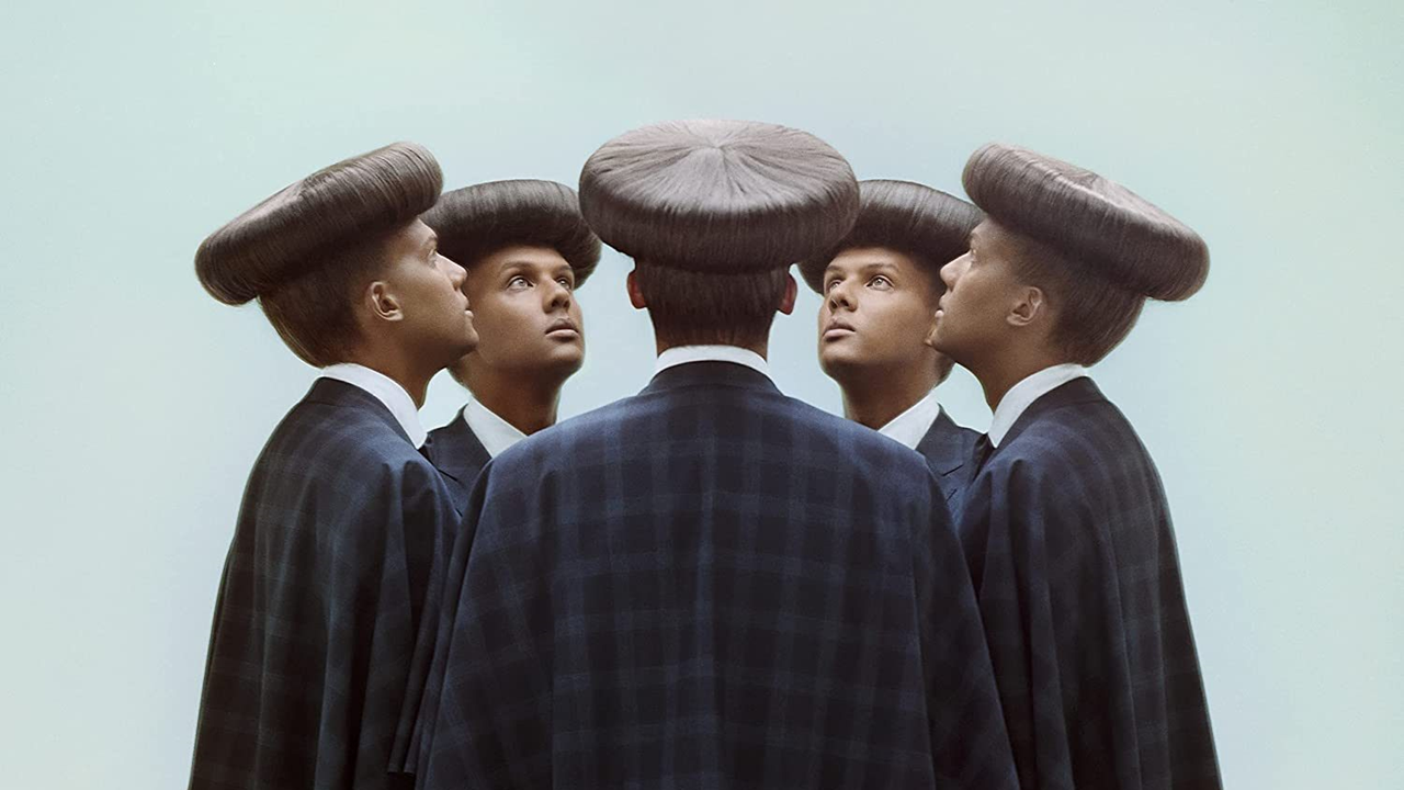 Stromae sort Multitude son 3° album. C&rsquo;est l&rsquo;un des évènements les plus attendus. Ecoutez le…