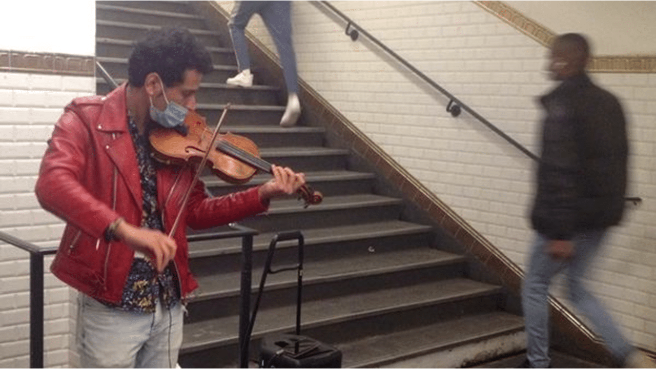 Les musiciens font leur retour dans le métro parisien.