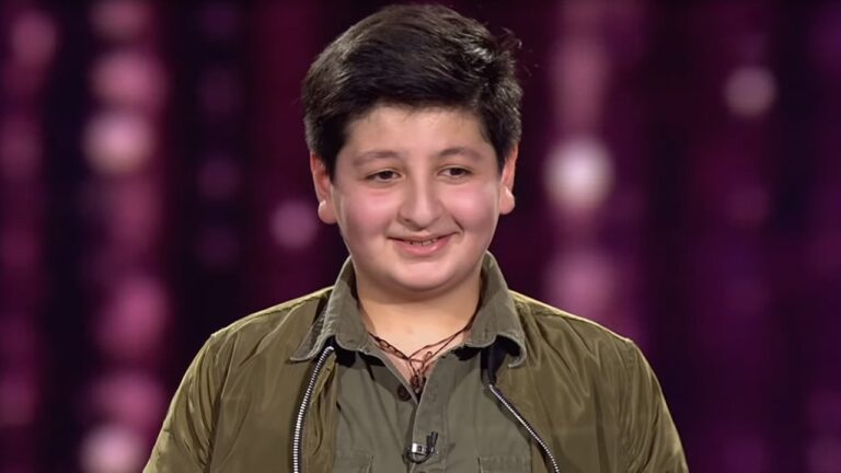 Alexander Zazarashvili, le jeune surdoué ukrainien chante "All by Myself"  - myself