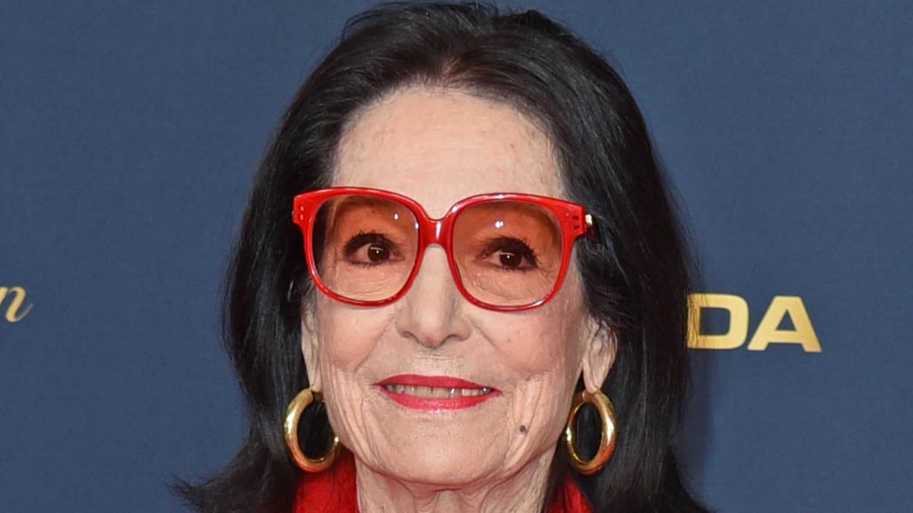Nana Mouskouri fête ses 89 ans. Souvenir avec « Siko Chorepse Sirtaki »